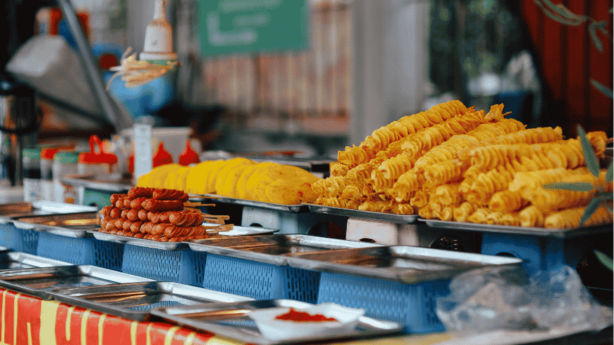 Discover the best street food in Guna