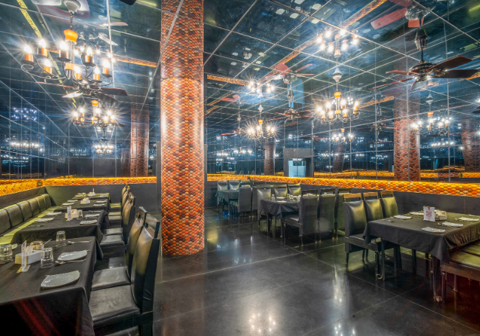 Fine dining tables at Mosaic, Hotel Varun Guna