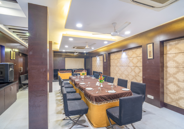 Private room with wooden panelling and table