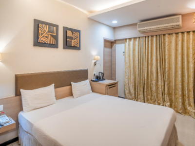 Affordable Standard Room at Hotel Varun Guna