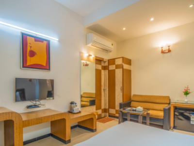 Deluxe Room at Hotel Varun Guna