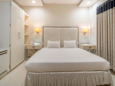 Elegant suite room for a comfortable stay in Guna