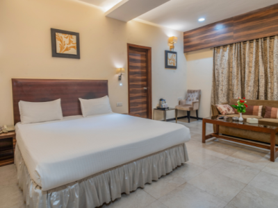 Super Deluxe Room at Hotel Varun Guna